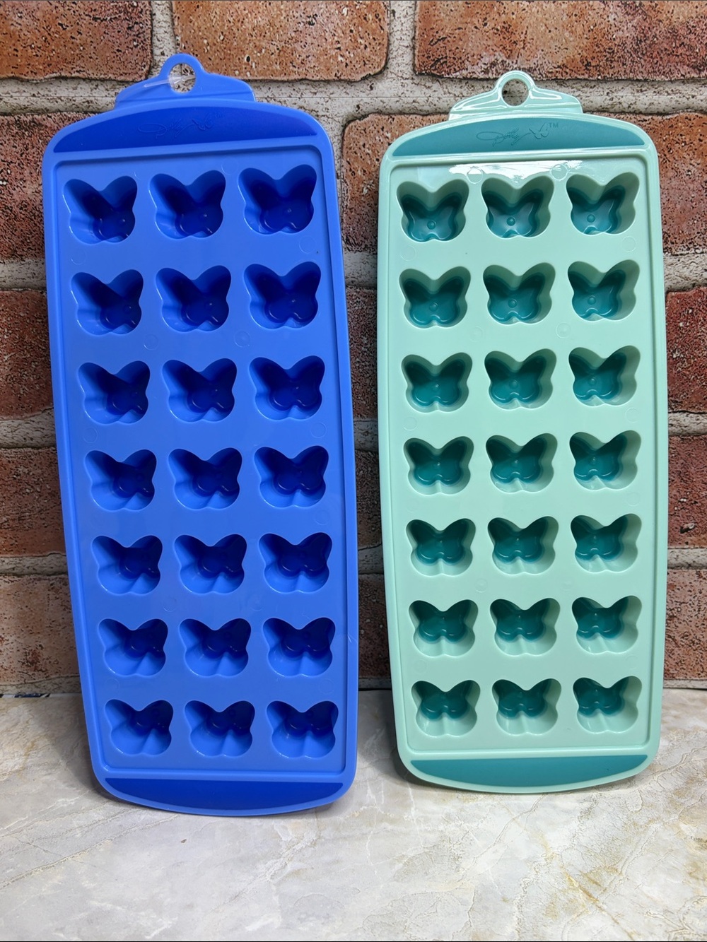 Dolly Parton Butterfly Ice Trays - Picture 3 of 5